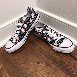 NWT Converse Limited 'Hello Kitty'  CTAS Ox Shoes